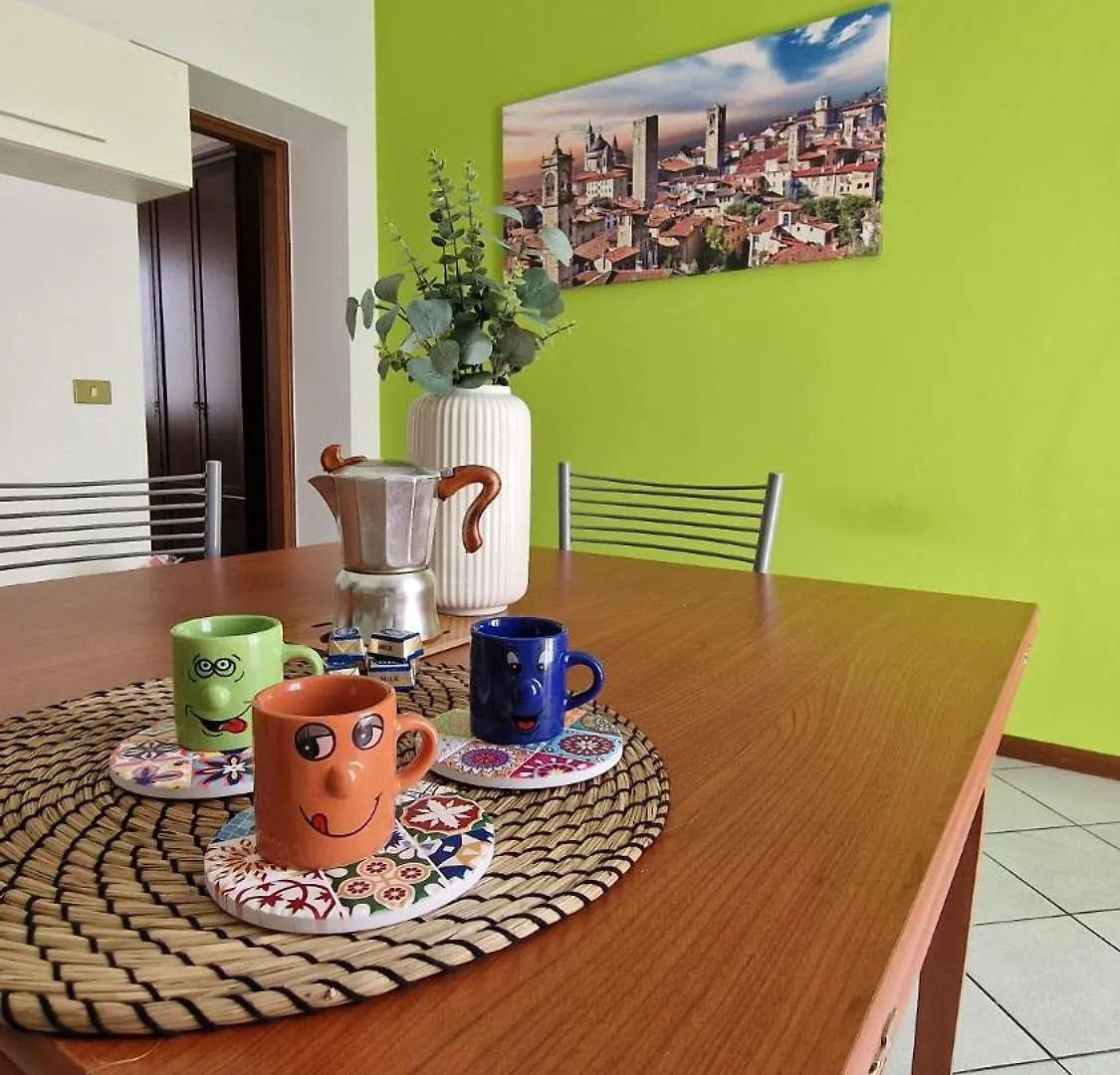 Apartament Casa Mama Bergamo Włochy